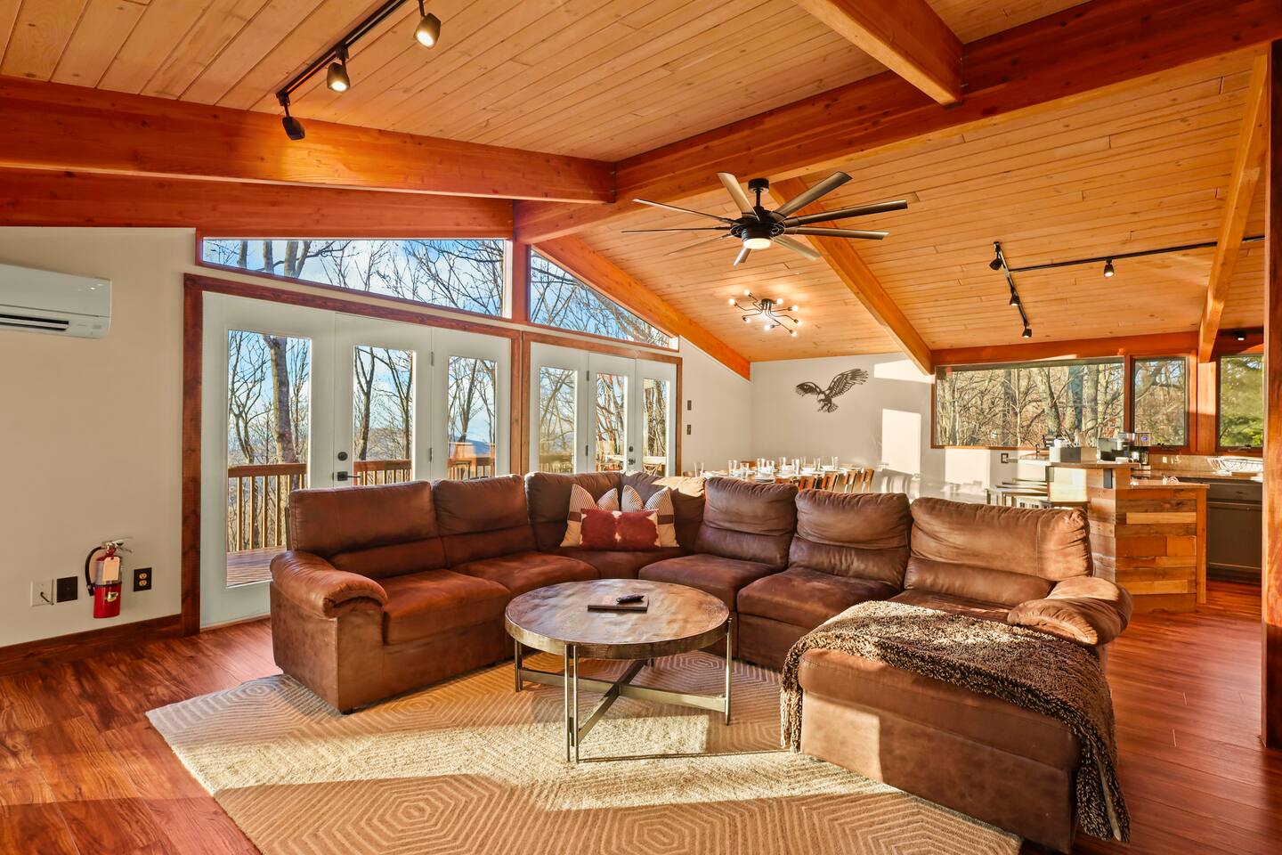 Blue Eagle Lodge